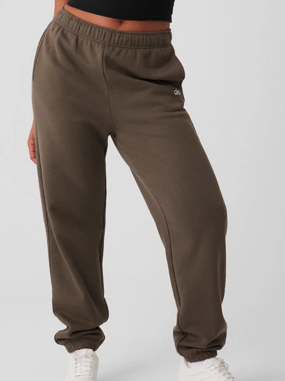 Alo Accolade Olive Tree Sweat Set - Picture 9 of 9
